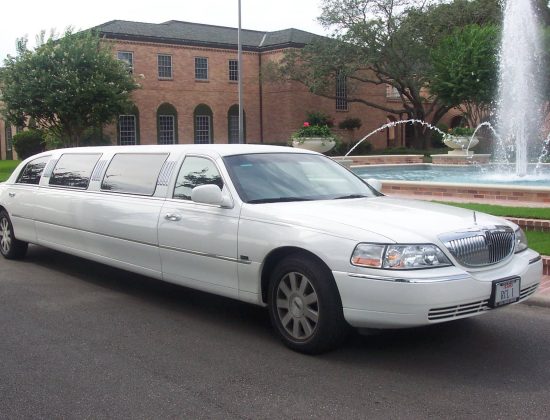 Royal Carriages Limousines and Charters